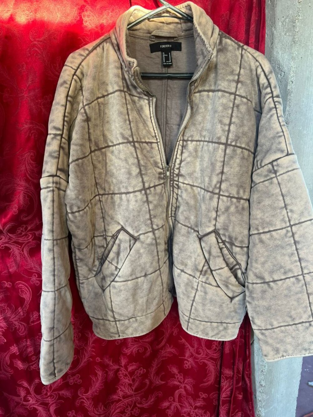Forever 21 Men’s Acid Wash Grid Quilted Zip-Up Bomber Jacket - Size M